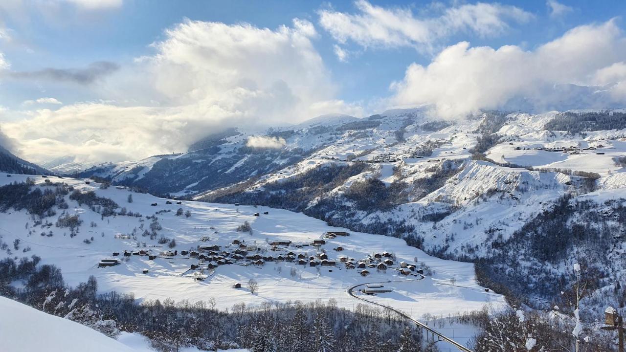 Chalets Casa Da Luzi Surcasti Eksteriør billede